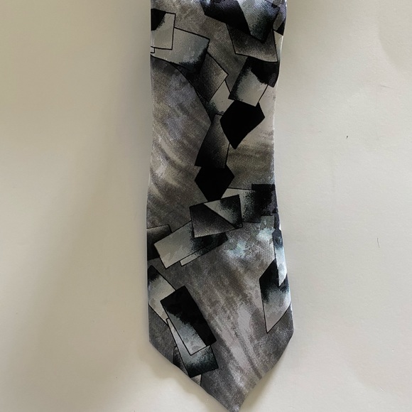 Preowned PRINCE BELLINI TIE. Silver/Black. Nice - Picture 2 of 6